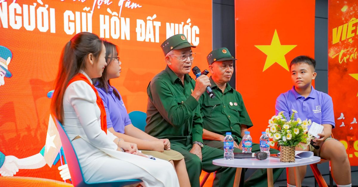 Tọa đàm "Người giữ hồn đất nước": giao lưu với cựu chiến binh, ôn lại lịch sử một thời cả đất nước đấu tranh giành độc lập, hòa bình