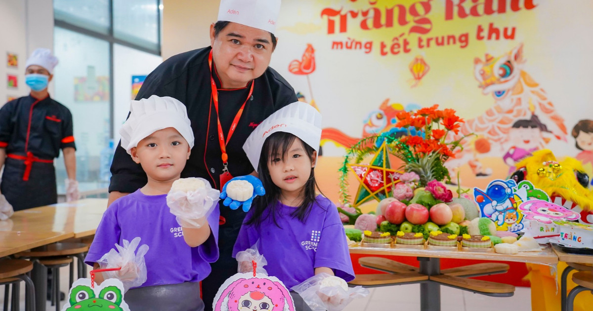 Học sinh Lớp 1 vui làm bánh Trung thu với Workshop "Hương vị trăng rằm"