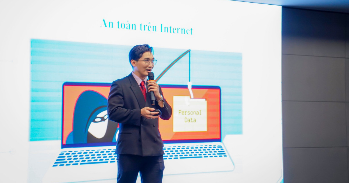 Cập nhật kiến thức sử dụng Internet & AI an toàn cùng học sinh Khối Trung học